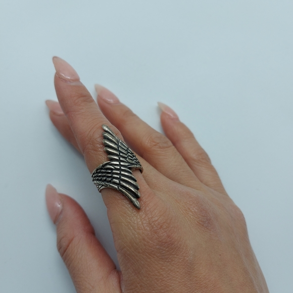 ⭐2 for $10⭐ Silver wing Ring set - Picture 4 of 4
